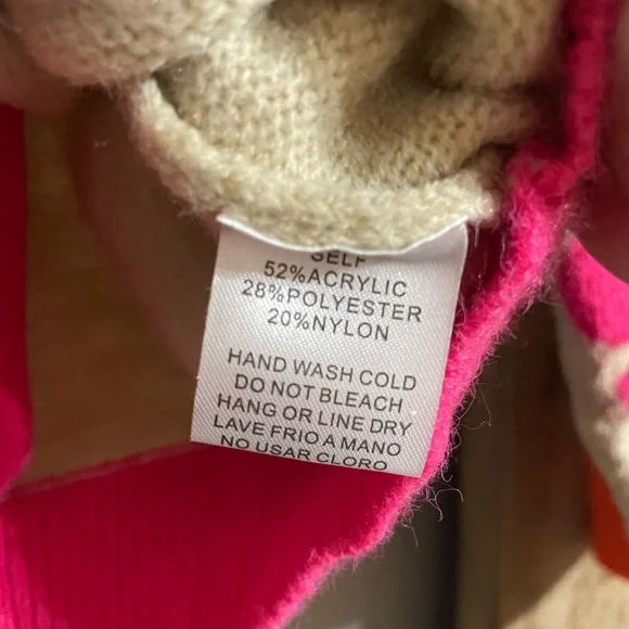 Easel sweater size medium/ relaxed fit. - Picture 4 of 4